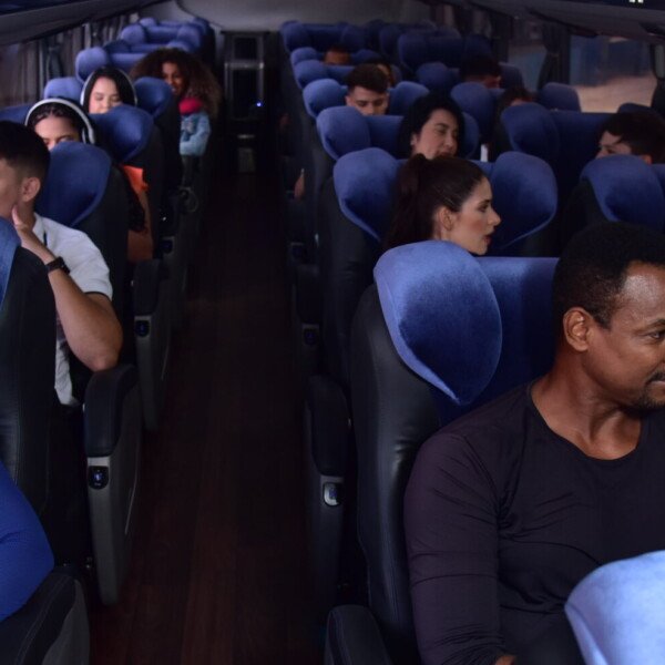 Melhor Lugar para Sentar no Ônibus de Viagem: Guia Completo